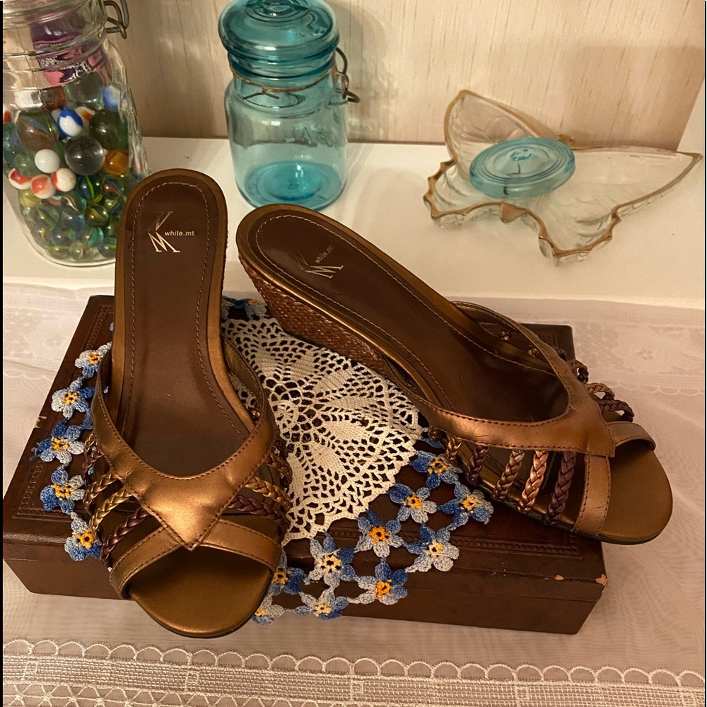 🤩RARE Vintage Peekaboo Toe Narrow Wedge Sandals